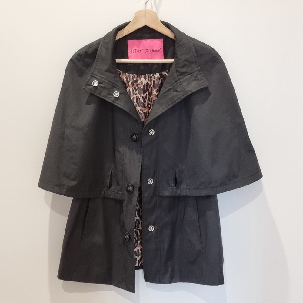 Betsey Johnson Black Cape Jacket Size Small (10) Belted Lined Designer - Picture 6 of 11